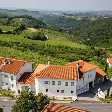 Secluded Vineyard With Panoramic Views *