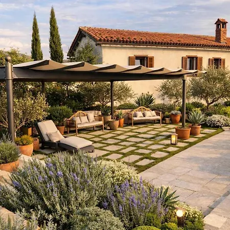 Secluded Vineyard With Panoramic Views Villa