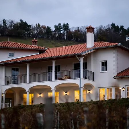 Villa Secluded Vineyard With Panoramic Views
